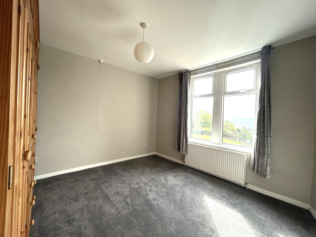 Glenn Lodge, Rhyddings View, Askwith, LS21 2JD