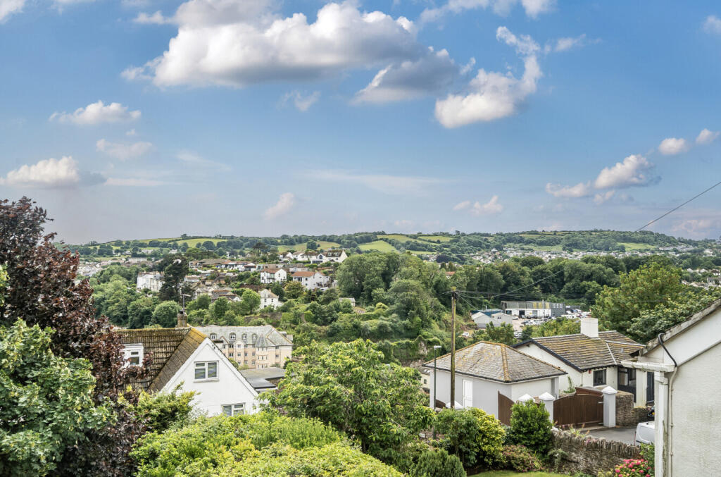 1309886-8-684aefb...