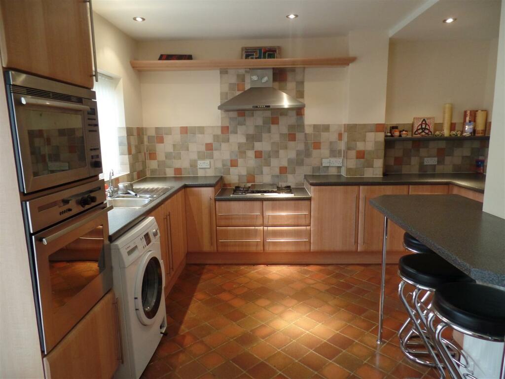 Keats Road, Poets Corner - Kitchen