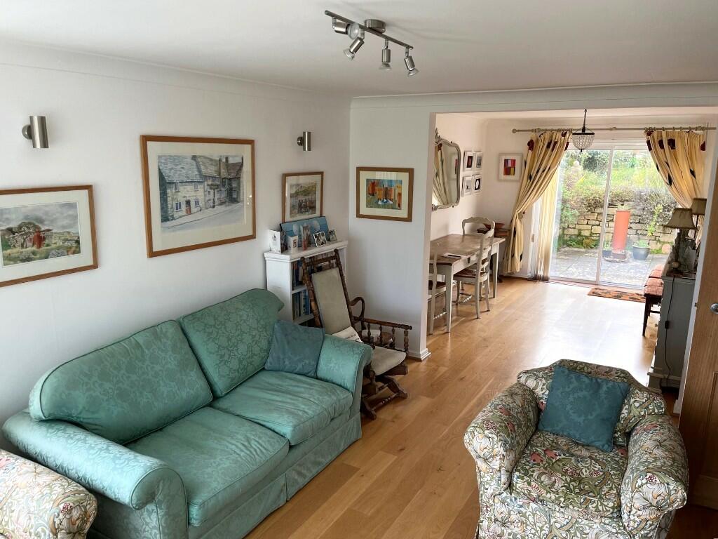 Lounge &amp; dining