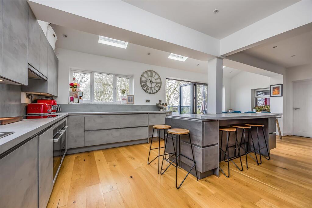 14 Boundary Way, Cosham-Small-PorticoMarketing-Sol