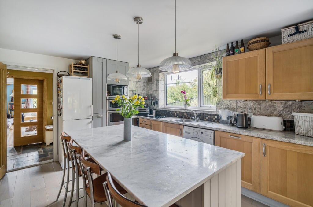 1327016-14-688b7f...