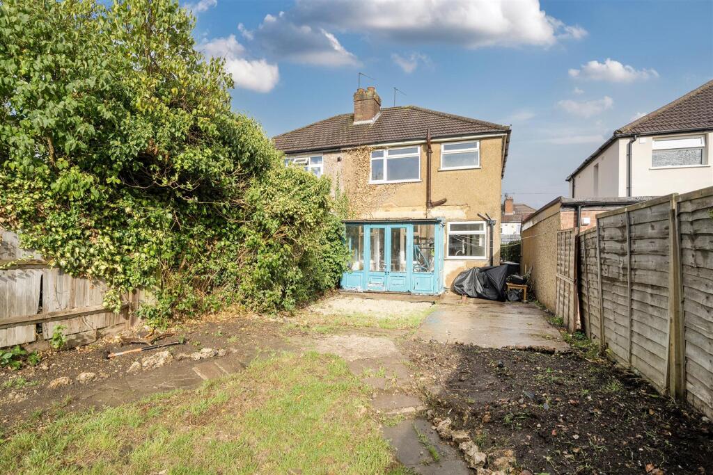 Barton Way - Rear 1.jpg