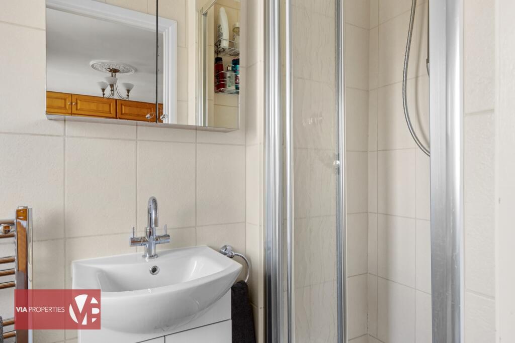 En Suite shower