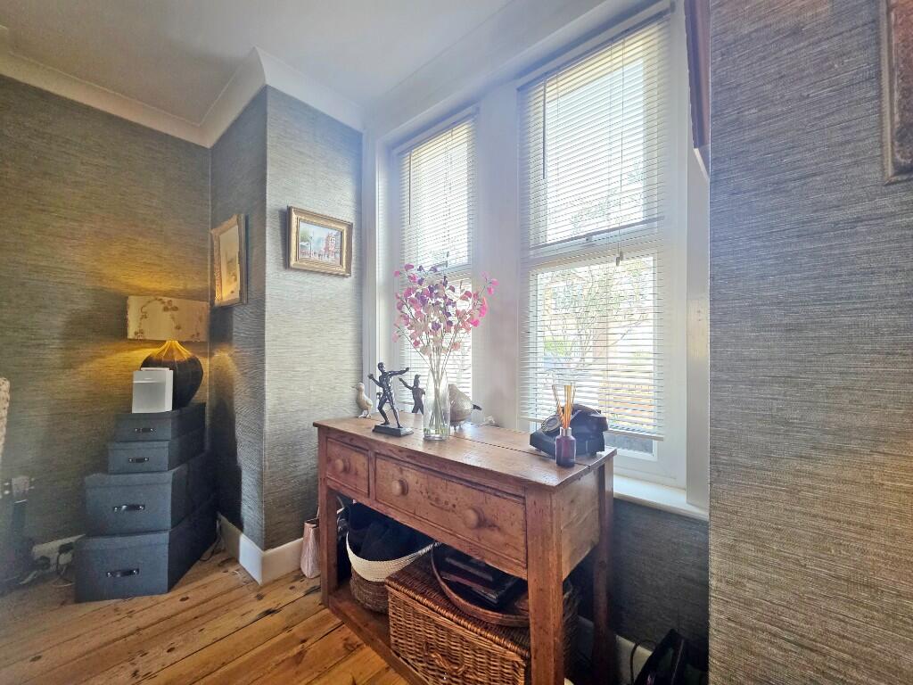 Dining Room Bay