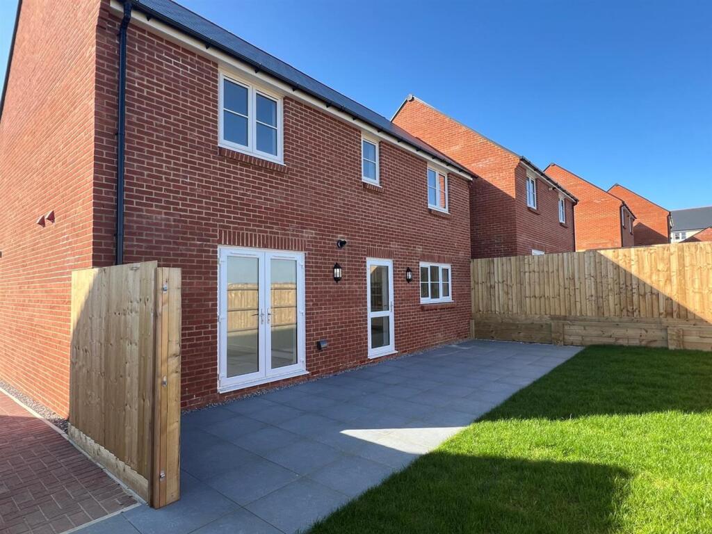 Plot 427 rear.jpg