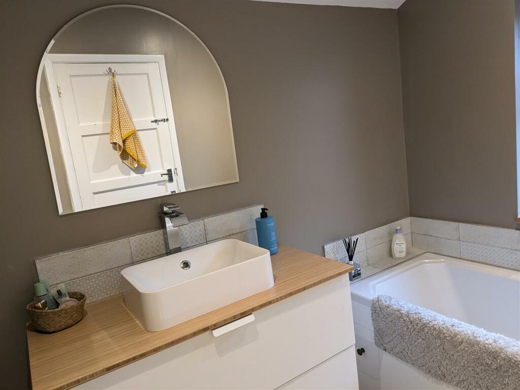 bathroomnew.jpg