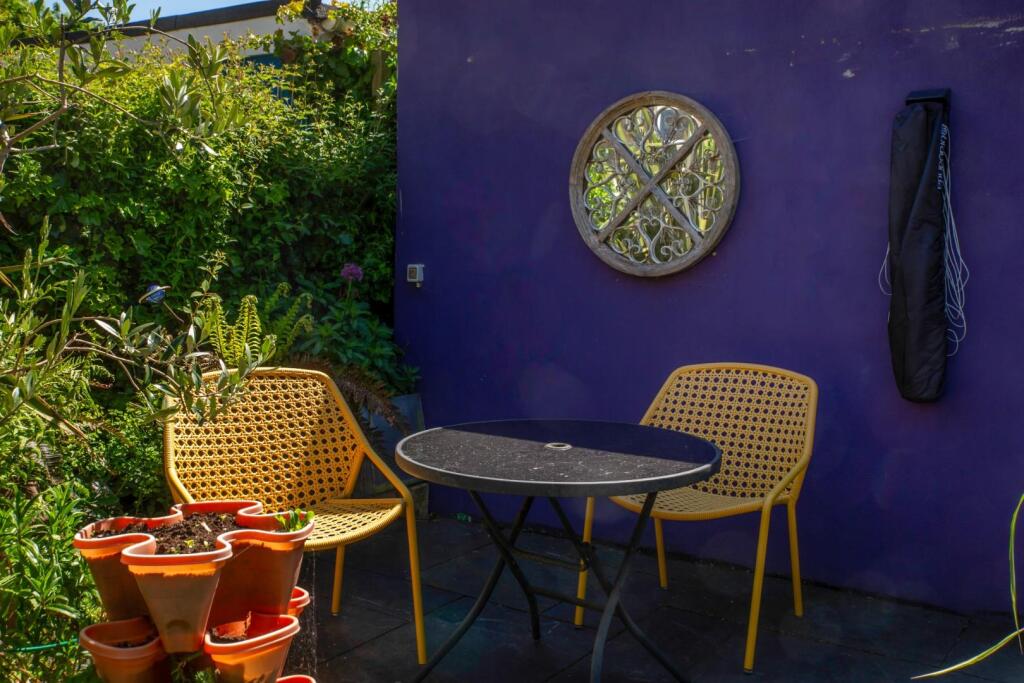 28 Hawthorne Grove-4.jpg