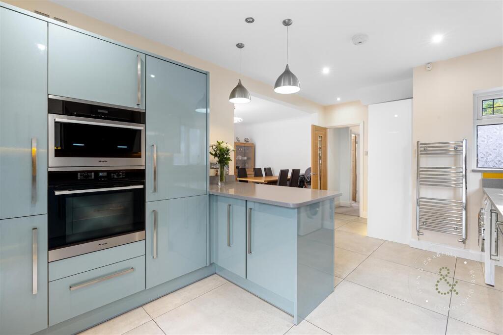 Bishops Walk, Llandaff, HernCrabtree (18).jpg