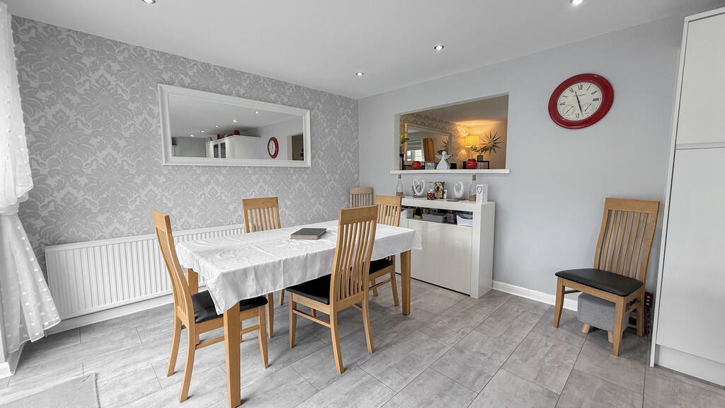 Kitchen/dining ro...