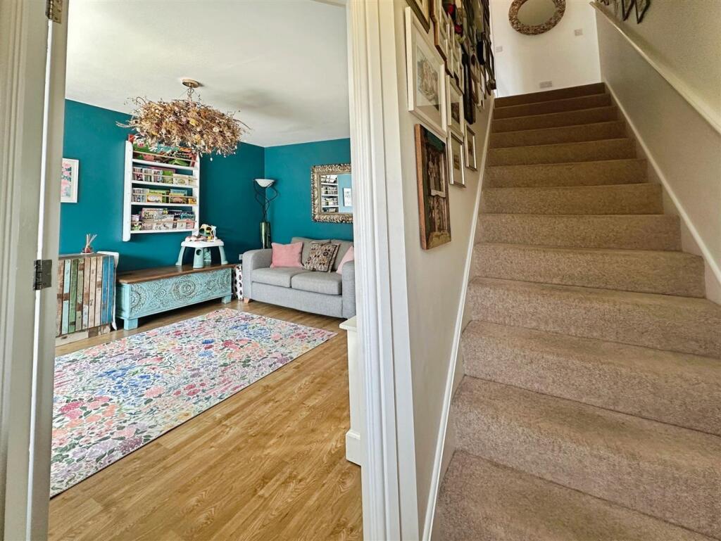 54579911--4572-90DB-2050A8AAF427-70527-0000339D0CC