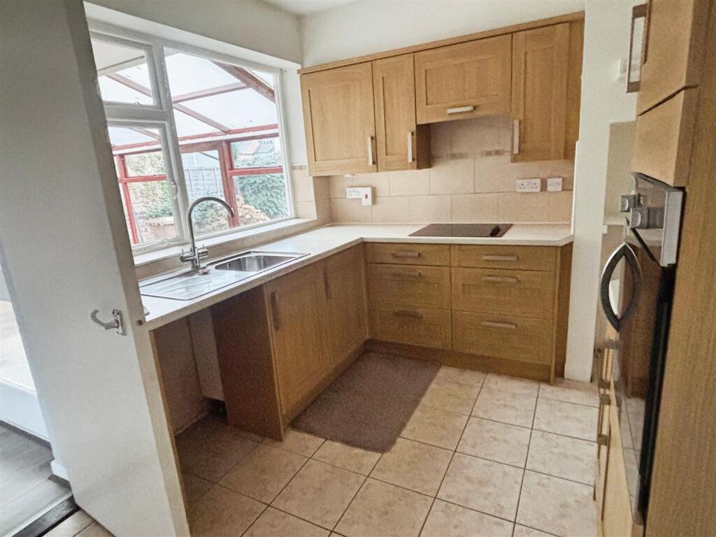 1e43b64a-19DL-kitchen-2.JPG