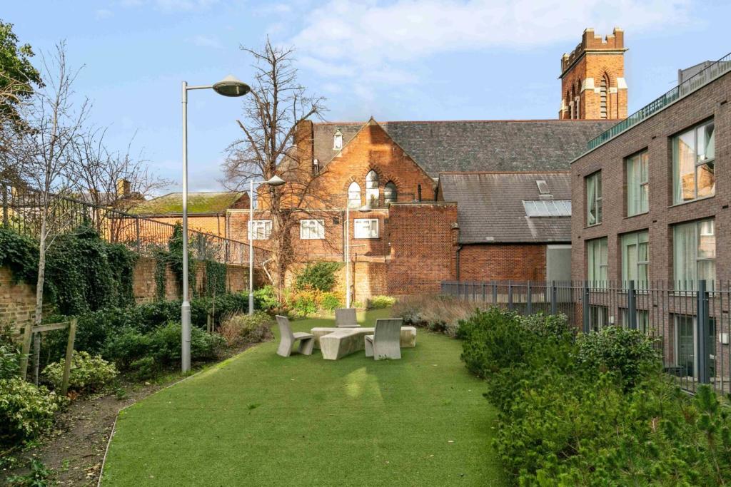 Gardens.jpg