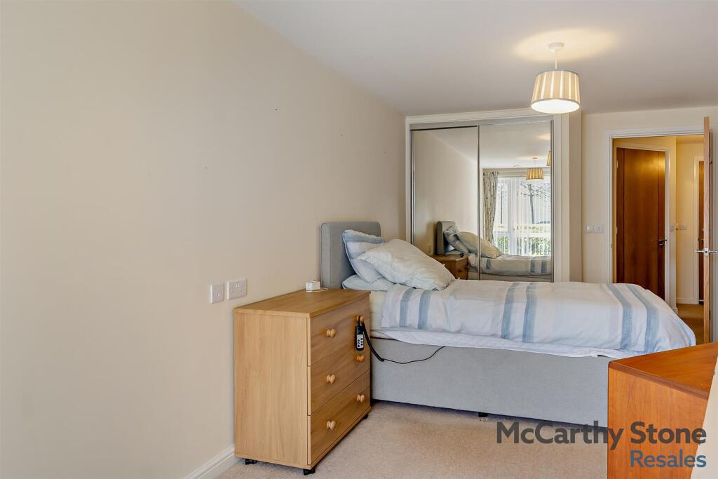 8642048-interior15-800.jpg
