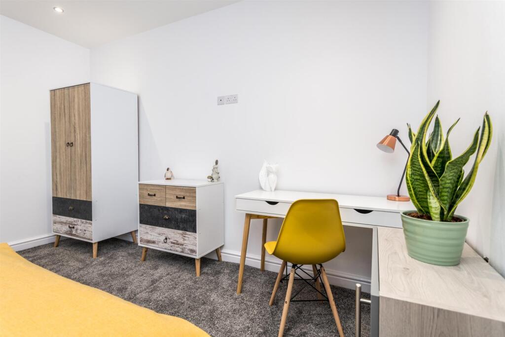 Dean Street - Bedroom 1.jpg