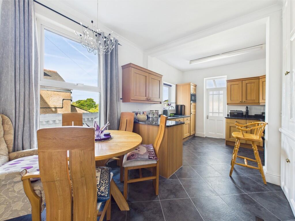 CAM03974G0-PR0140...