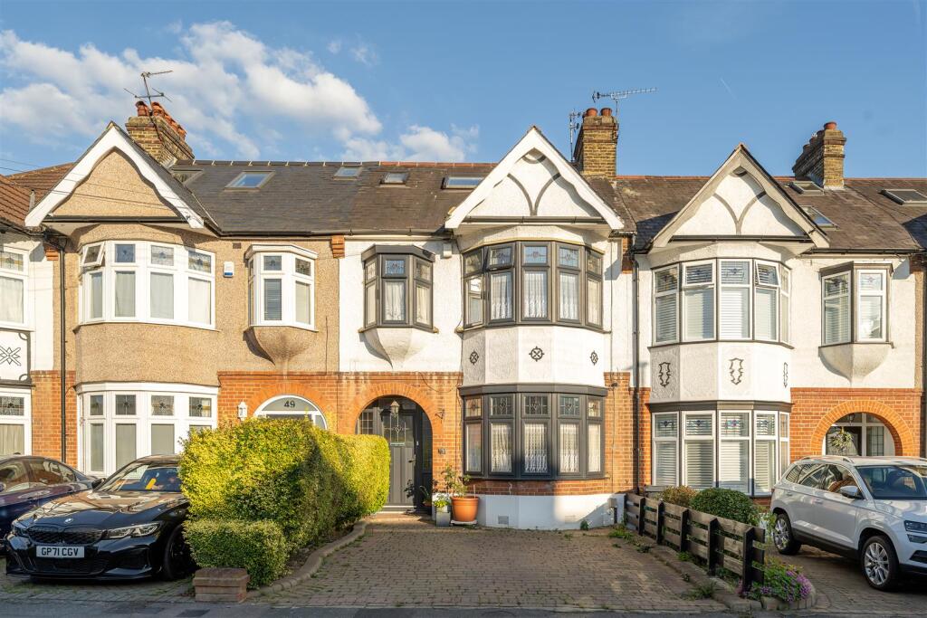 Grenville Gardens, IG8