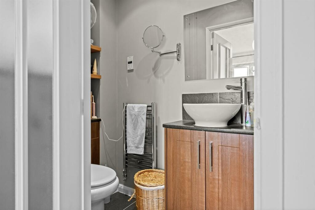 Ensuite shower room