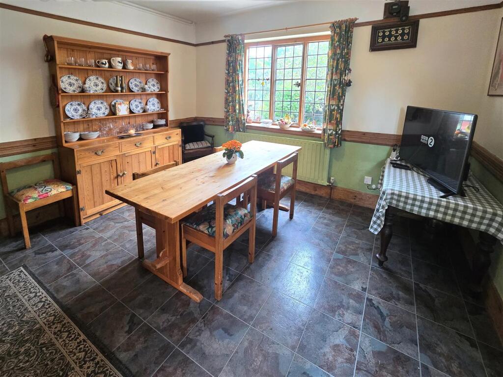 Breakfast Room