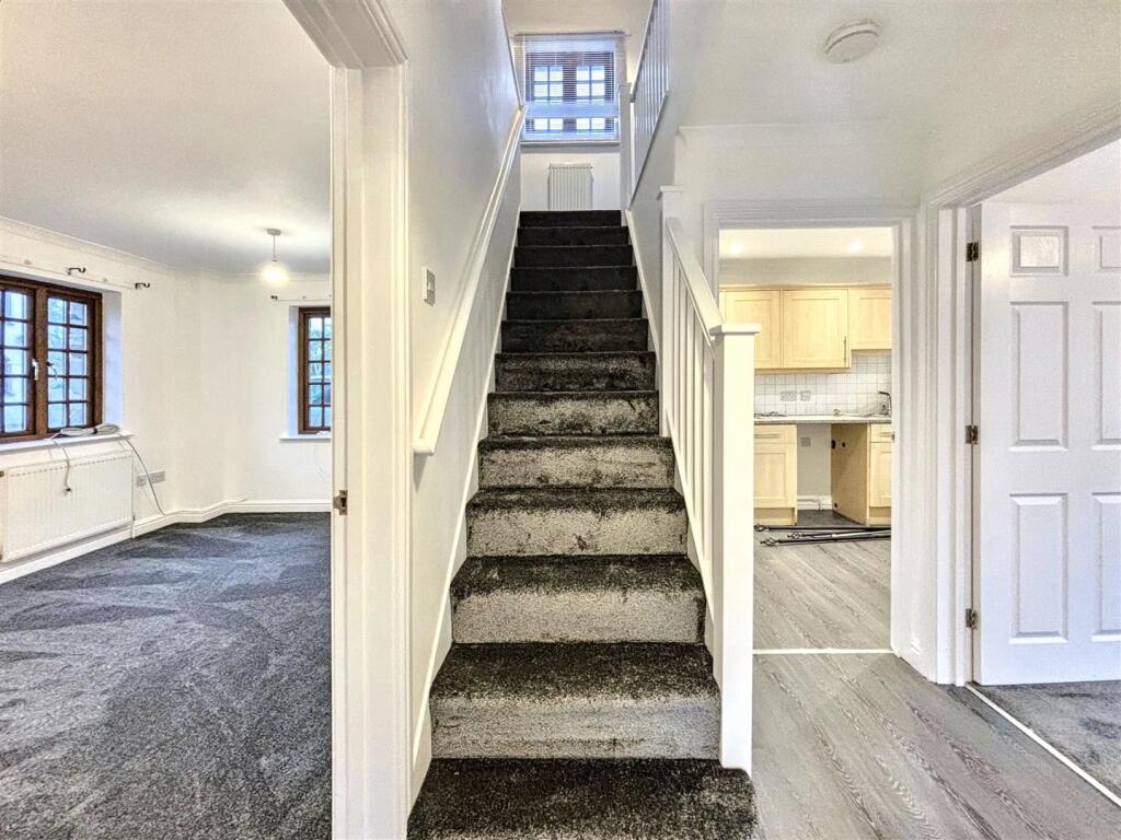 Hallway.jpeg