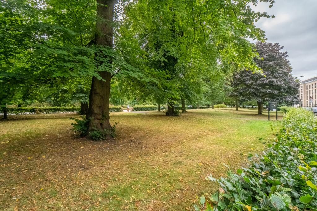 Hillside Crescent Gardens