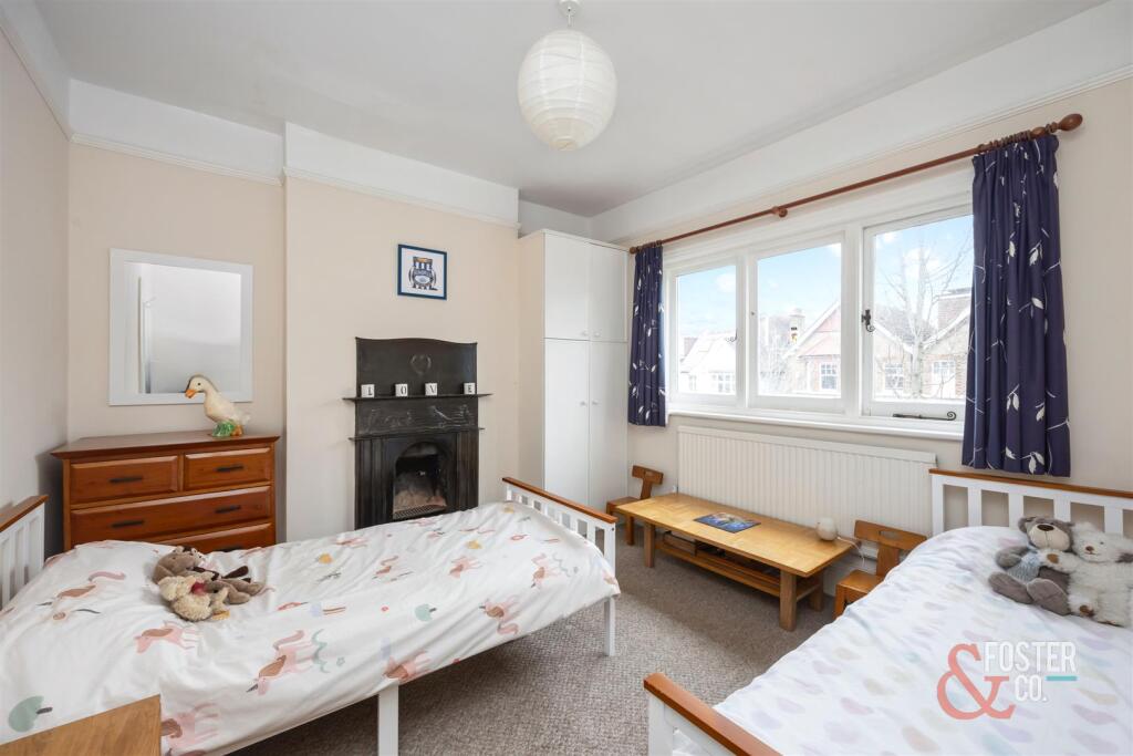 Bigwood Avenue, 21-007.JPG