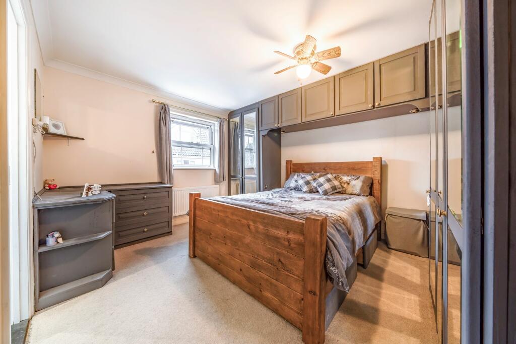 Principal bedroom