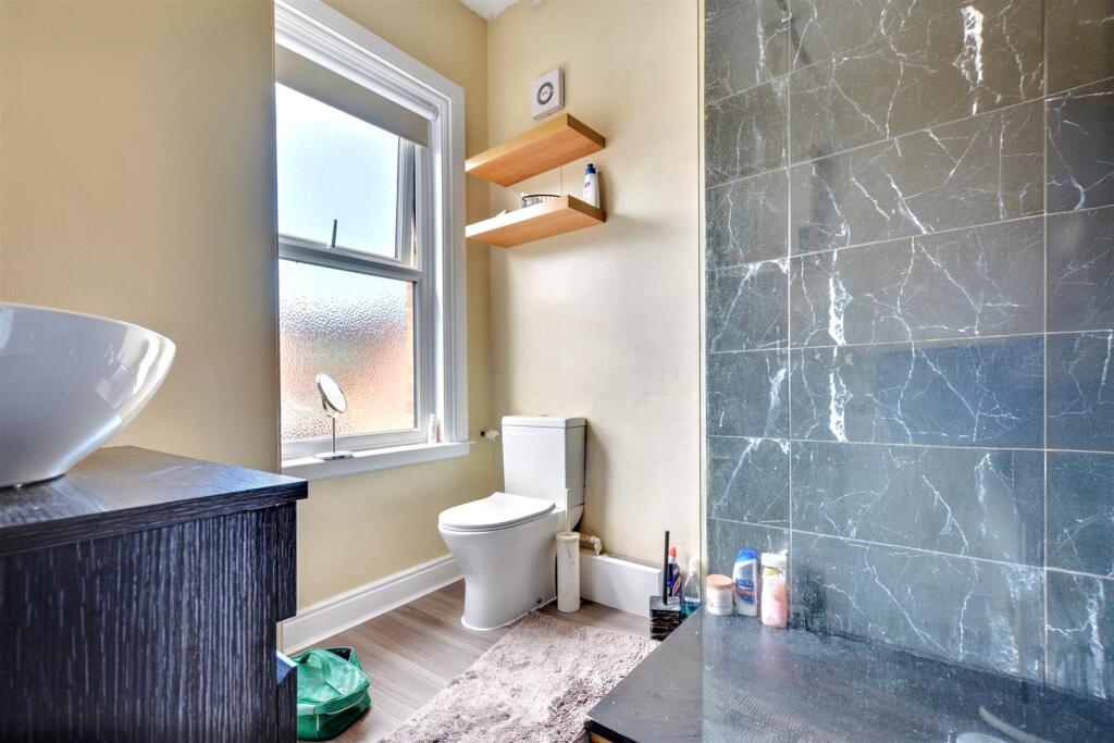 Shower Room.jpeg