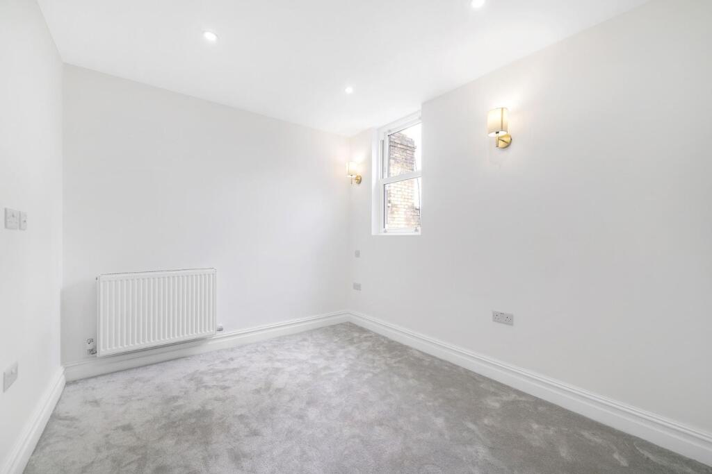 Bedroom 5.jpg