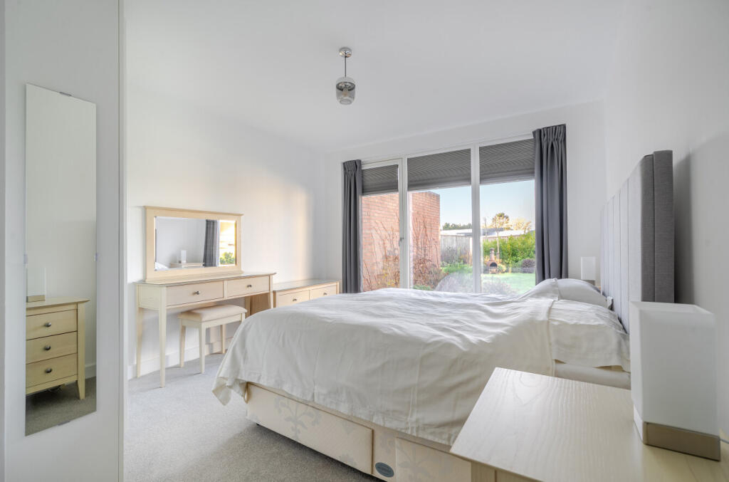 1384071-3-6929bcf...