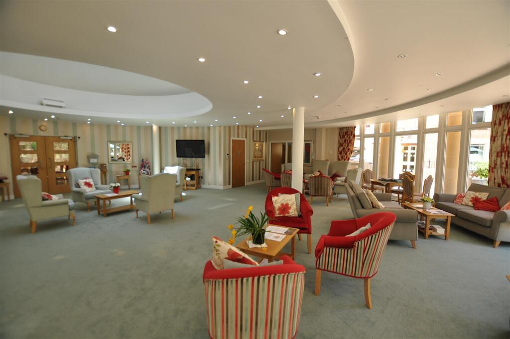 Residents Lounge.JPG