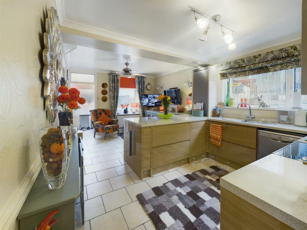 Kitchen/Family