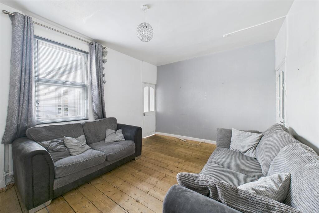 17 Kimberley Road Kingswood, Bristol, BS15 1RG | F