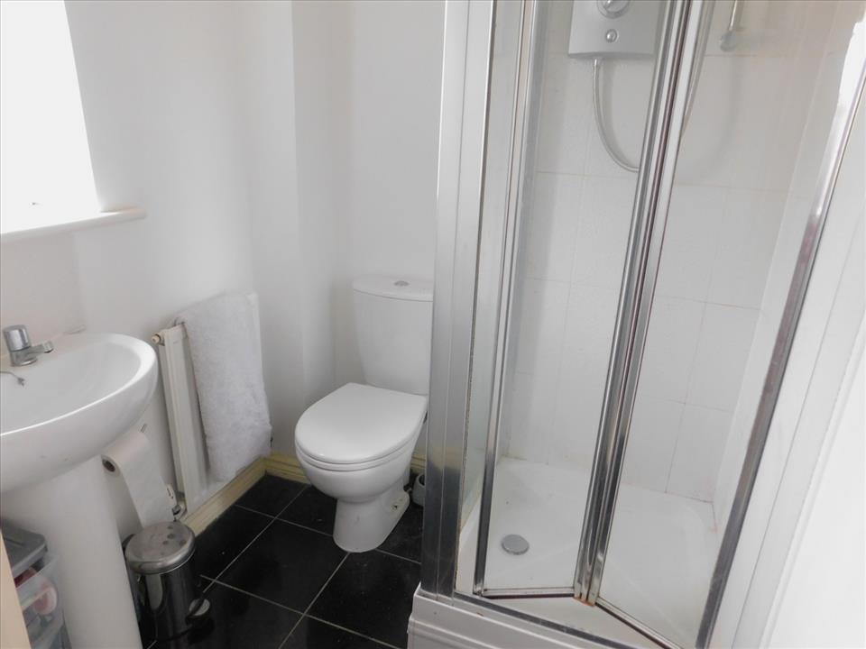 EN SUITE
