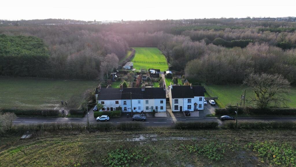 dji_fly_20251216_140040_464_1765893676380_photo_op