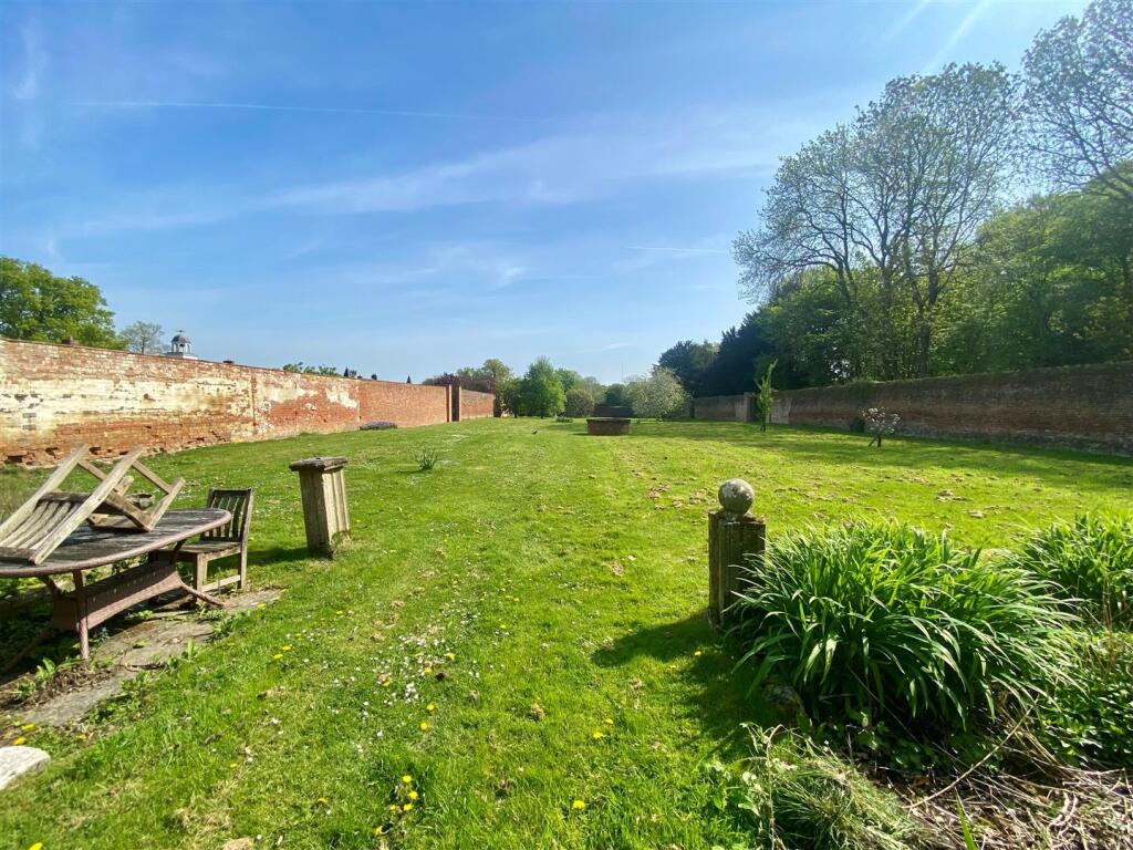 Walled Garden Pott.jpg