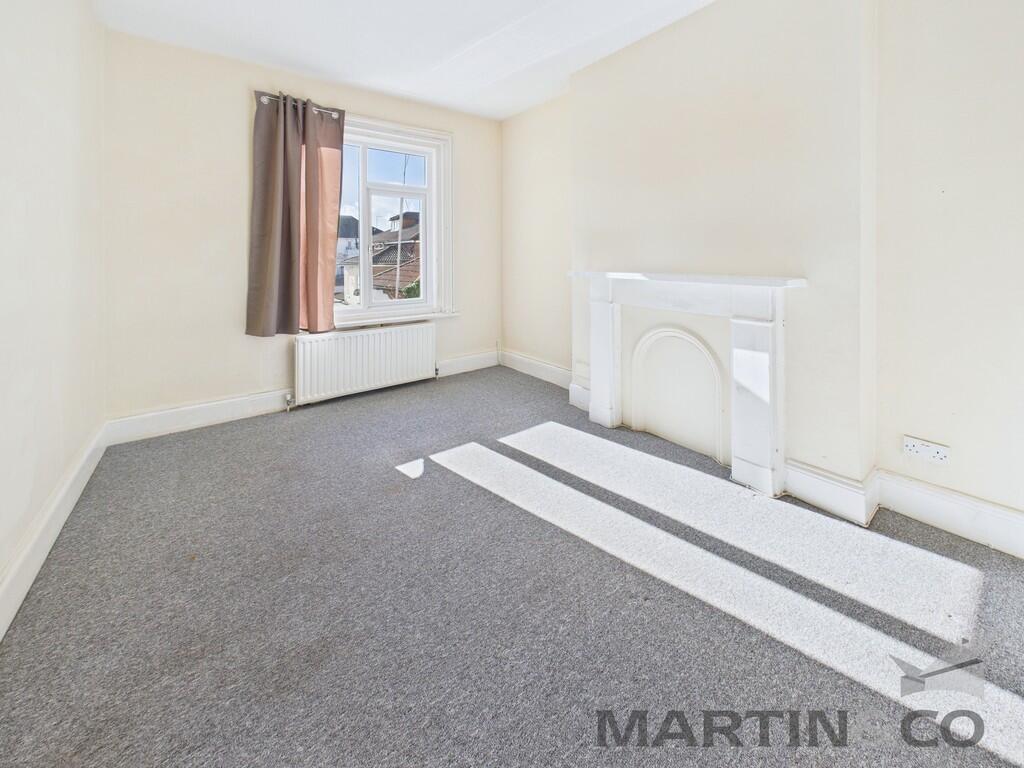 Flat 2 - Bedroom ...