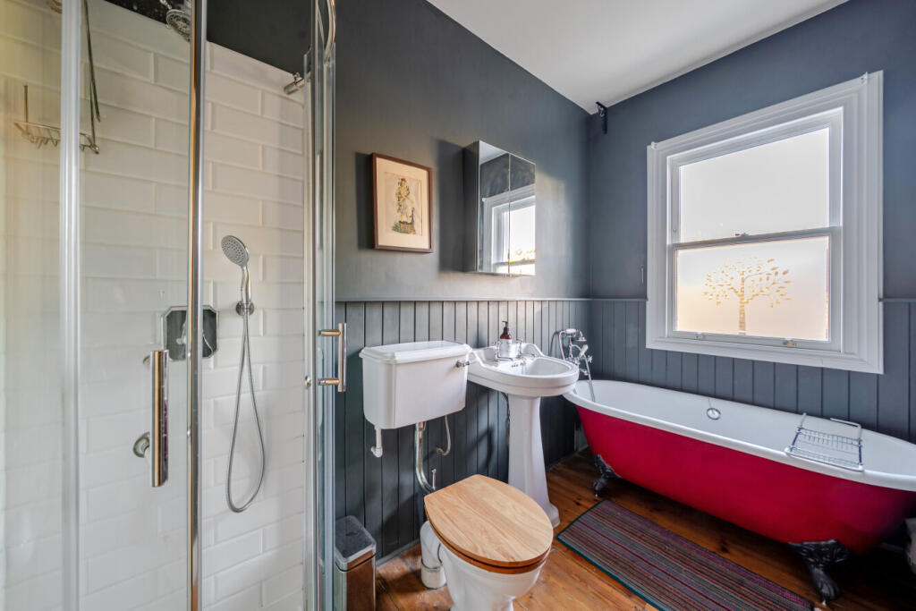 1396147-5-695e48b...