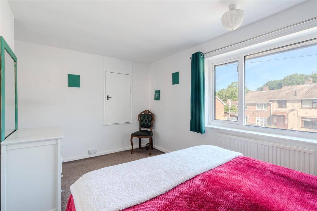 Bedroom 1-4.jpg