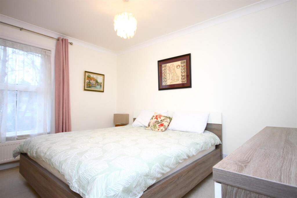 Main bedroom 1