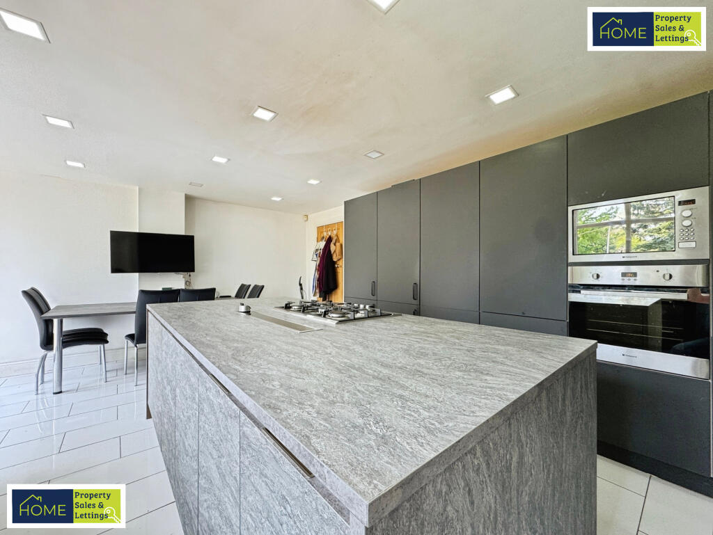 585 Loughborough Road, Birstall, Leicester, LE4 4N