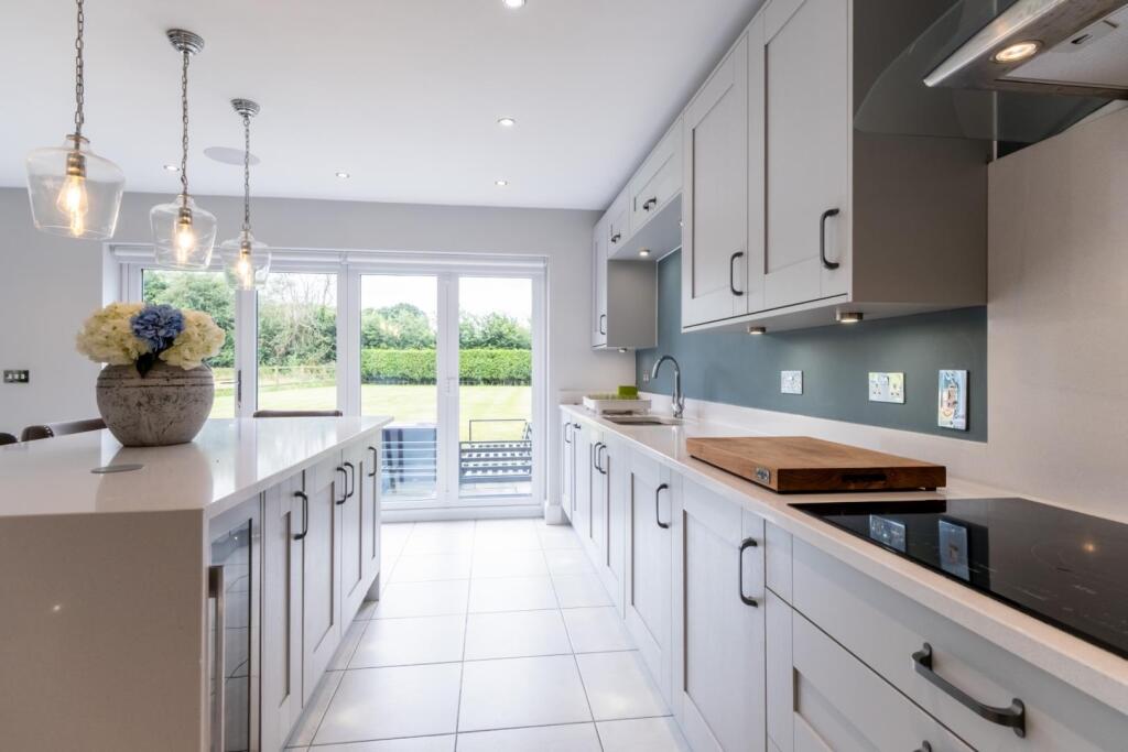 5 Grange Close-004.jpg