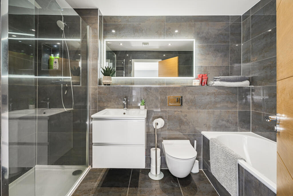 Ensuite