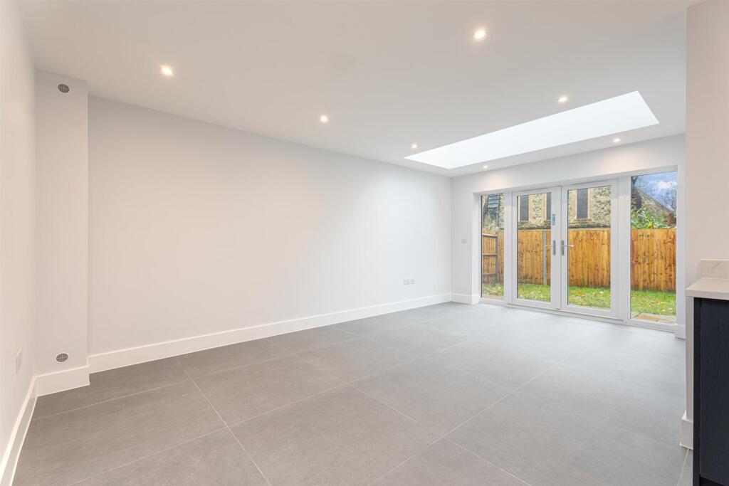 dining-room.jpg