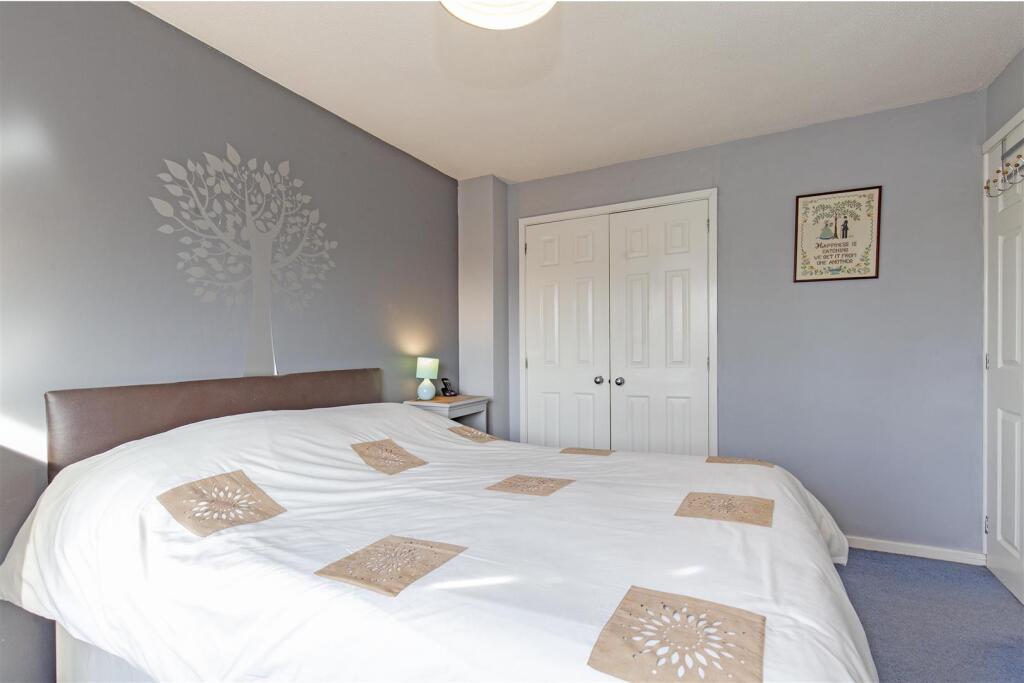 Bedroom 2-2.jpg