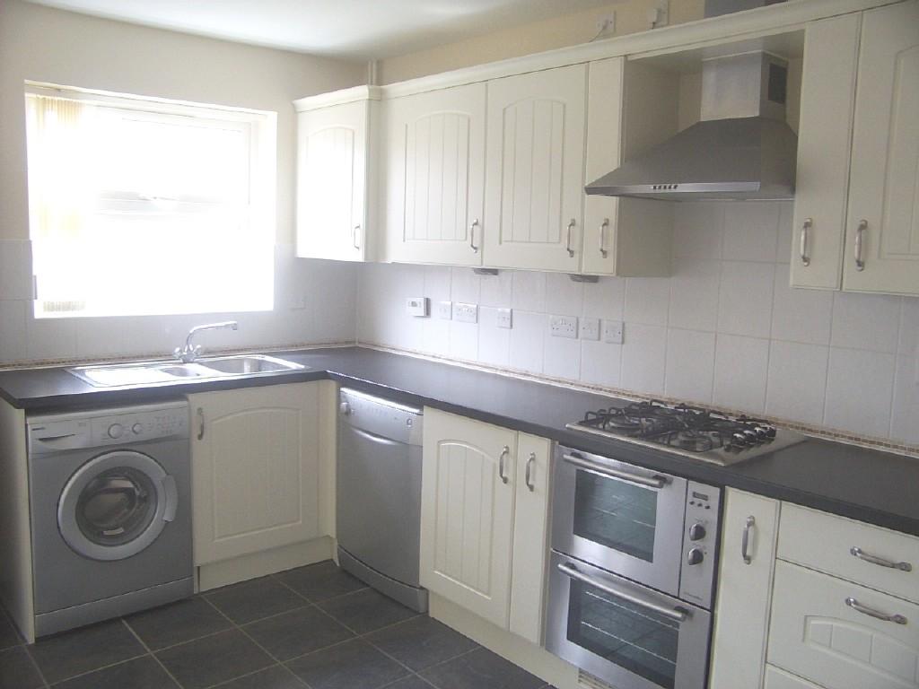 Kitchen Pic 1