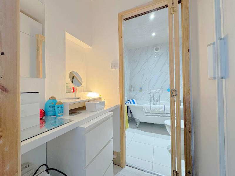 First Floor Walk In Wardrobe