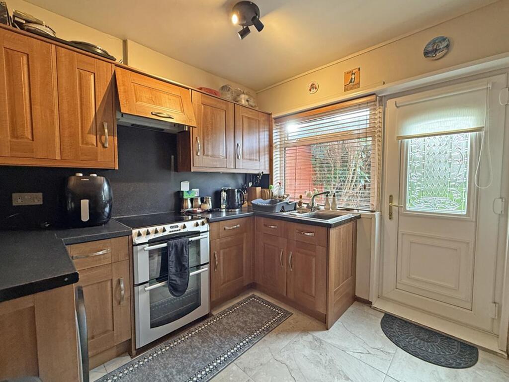 Honicknowle Lane 407 - Kitchen.jpg