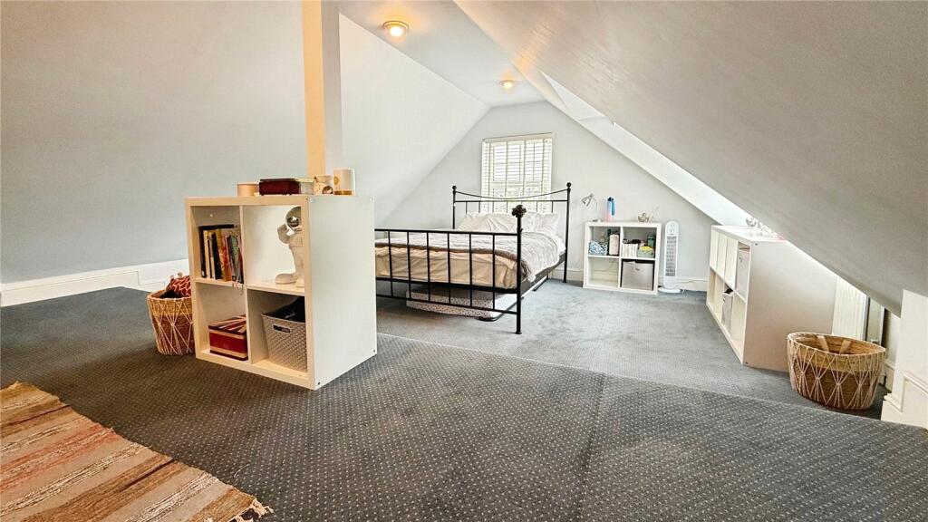 Bedroom/Living Room