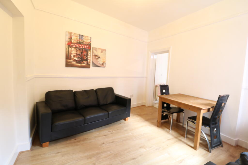 Room 5 Ashburnham Road, Bedford